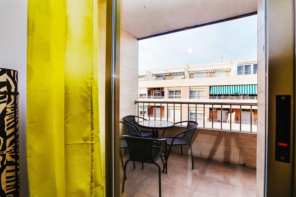 Apartamentos Madrid Torrevieja Exteriör bild